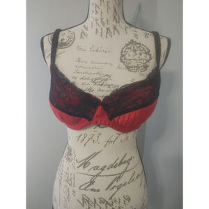 Women's Ambrielle Bra Size 38C Red and Black Lace